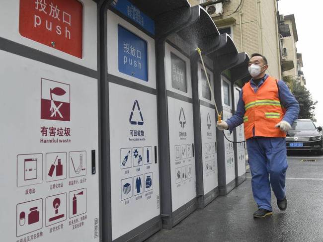 北京发布六条新规 保洁保安等后勤人员要做好防护